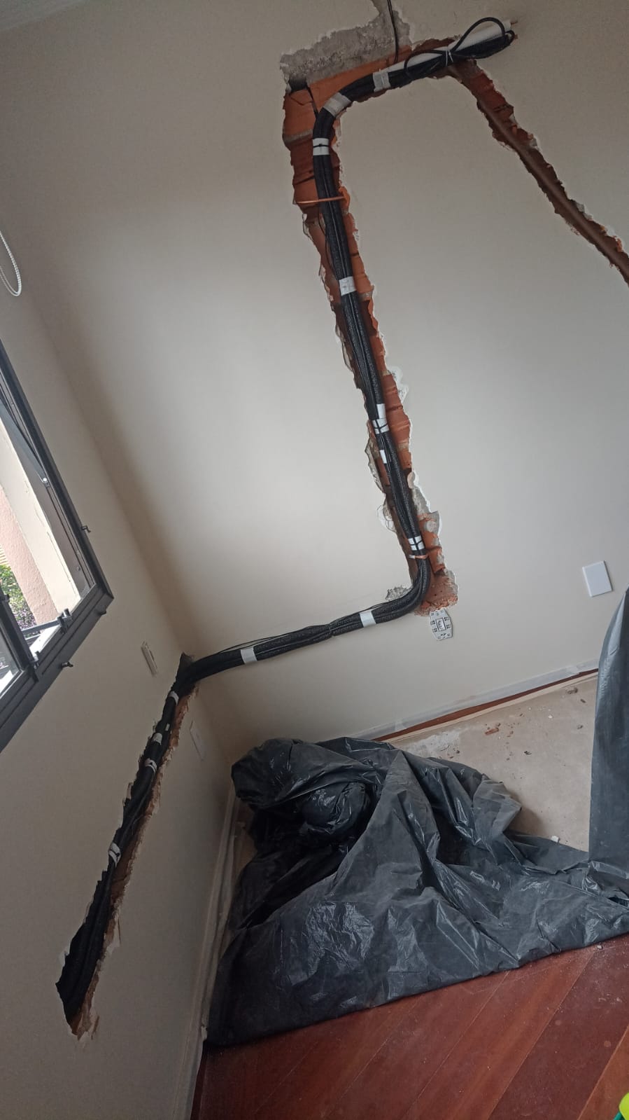 varinha-de-cobre-parede